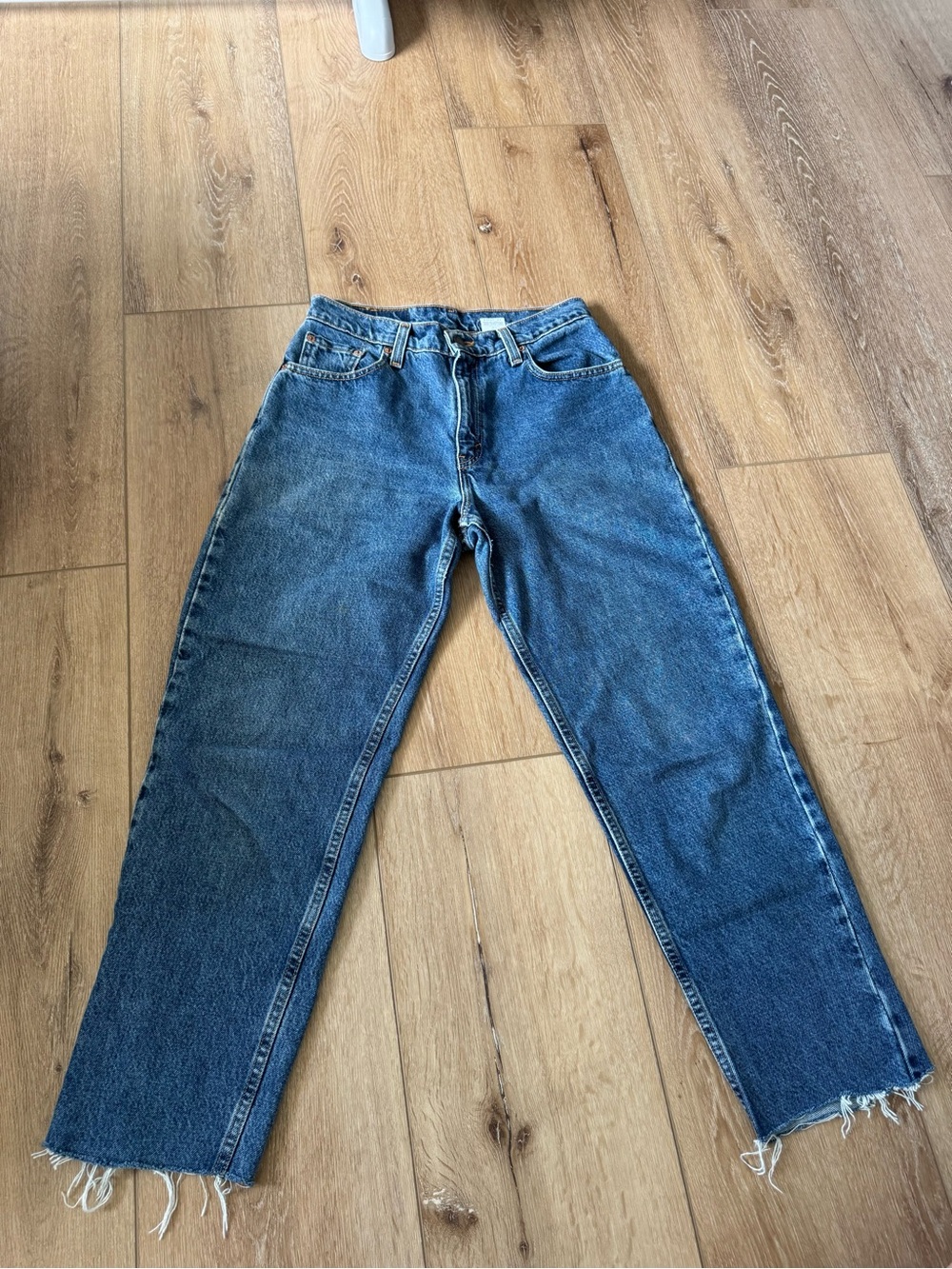 LEVI'S 550 Blue Denim Jeans Cut Off Bottom Hem Relaxed Fit Tapered Leg size 9 JR